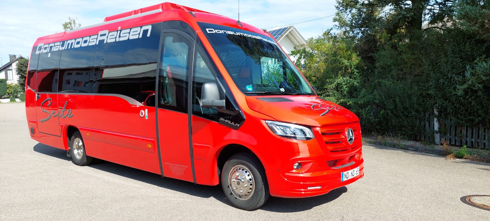 Mercedes 28-Sitzer Minibus mieten Oberbayern — Donaumoos Reisen