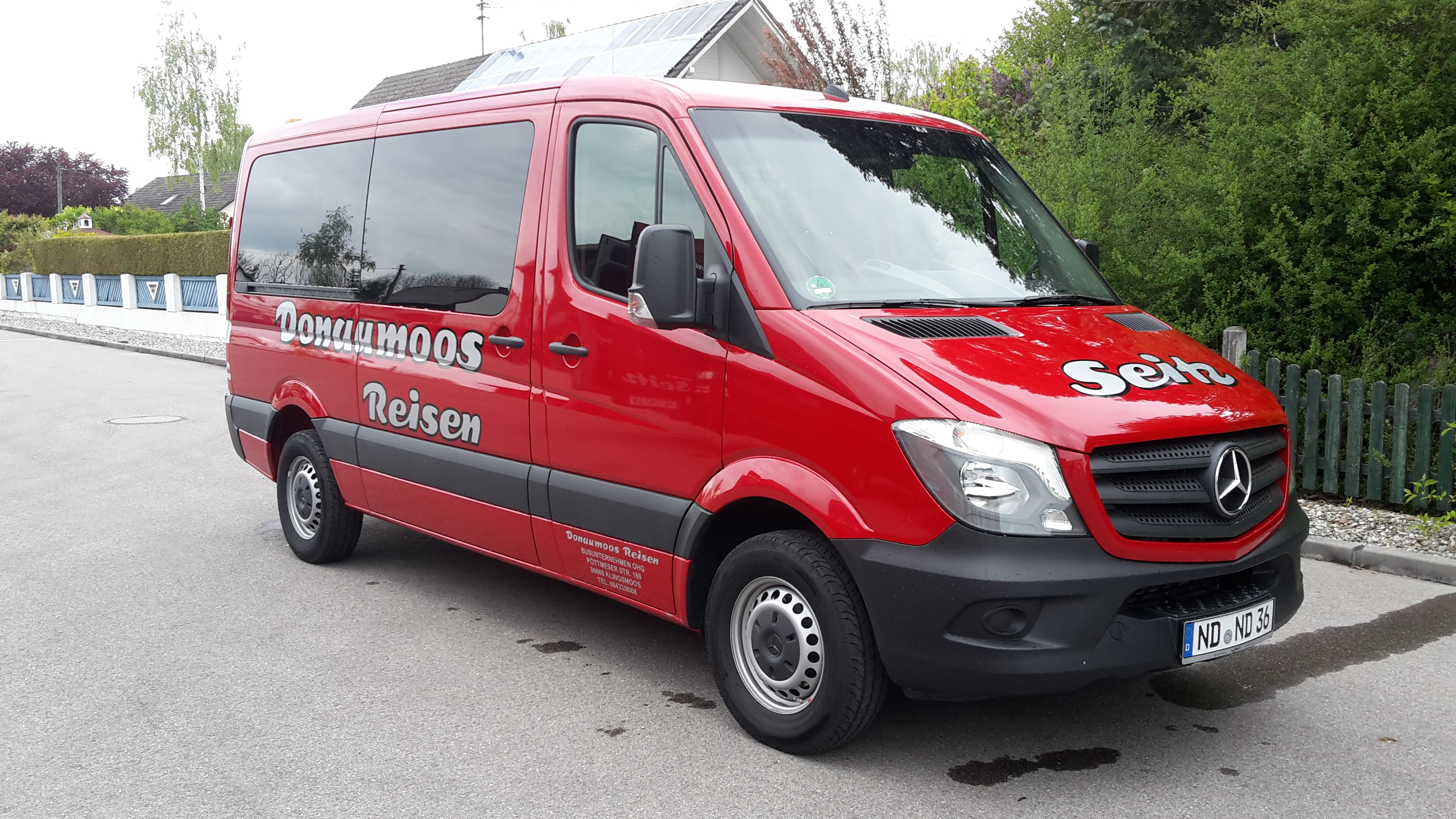 Mercedes Sprinter 8-Sitzer Kombi mieten Ingolstadt Bayern — Donaumoos Reisen rot ND-ND 36